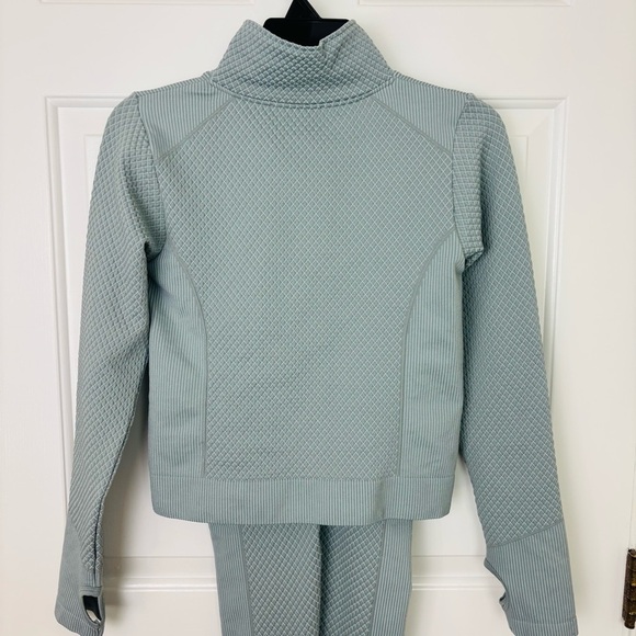 Bailey 44 Sport NWT Workout Set Leggings and Zip up Jacket Size Small - Picture 5 of 14
